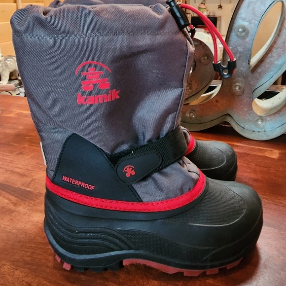 Kamik Youth Snow Boots Waterproof Sz. 13 Pre-owned - Picture 2 of 4